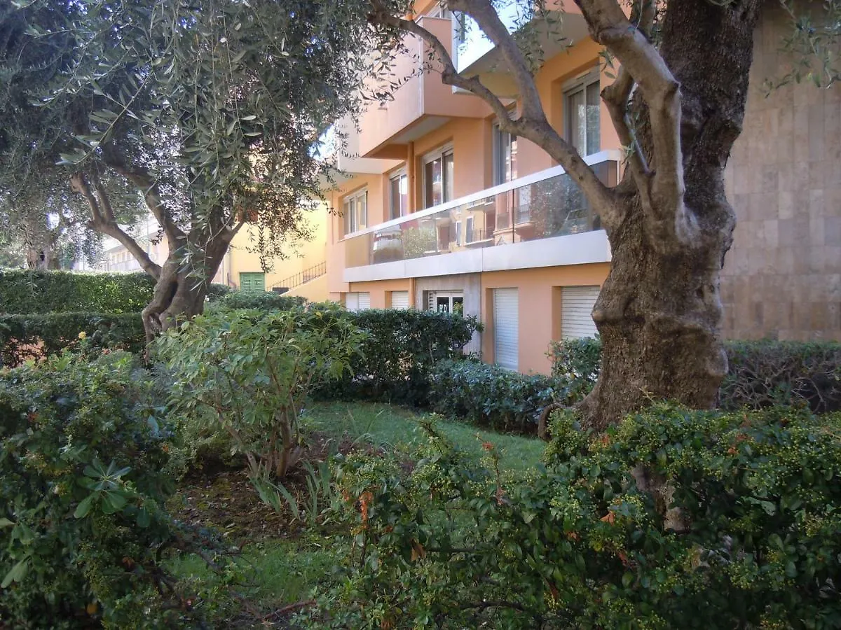 Residence Le Mediterranee マントン
